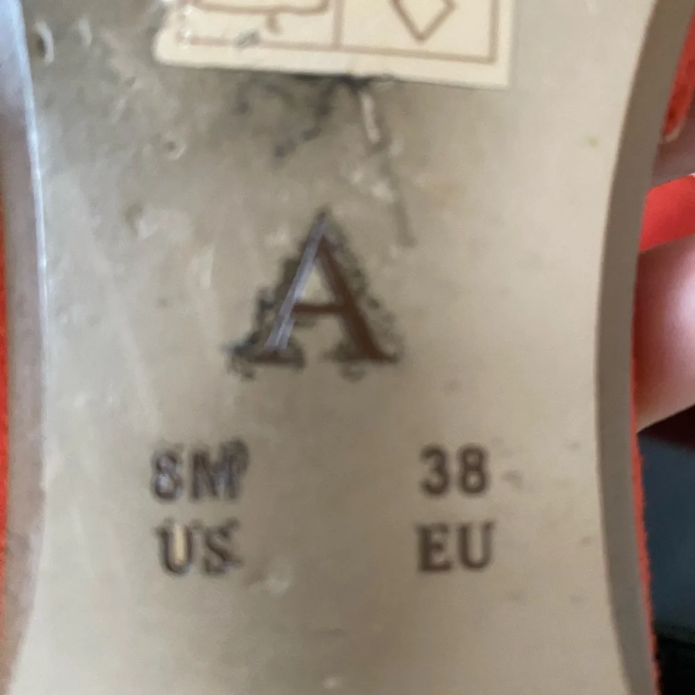 ANTHROPOLOGIE Red suede flats with scalloped detail and ankle straps. - Picture 7 of 7